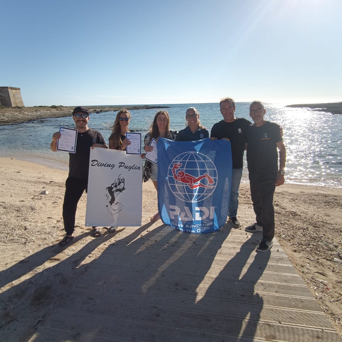 Diving Puglia D.C. è orgogliosa di formare nuovi istruttori PADI competenti e appassionati che contribuiranno a diffondere la passione per la subacquea in tutto il mondo.